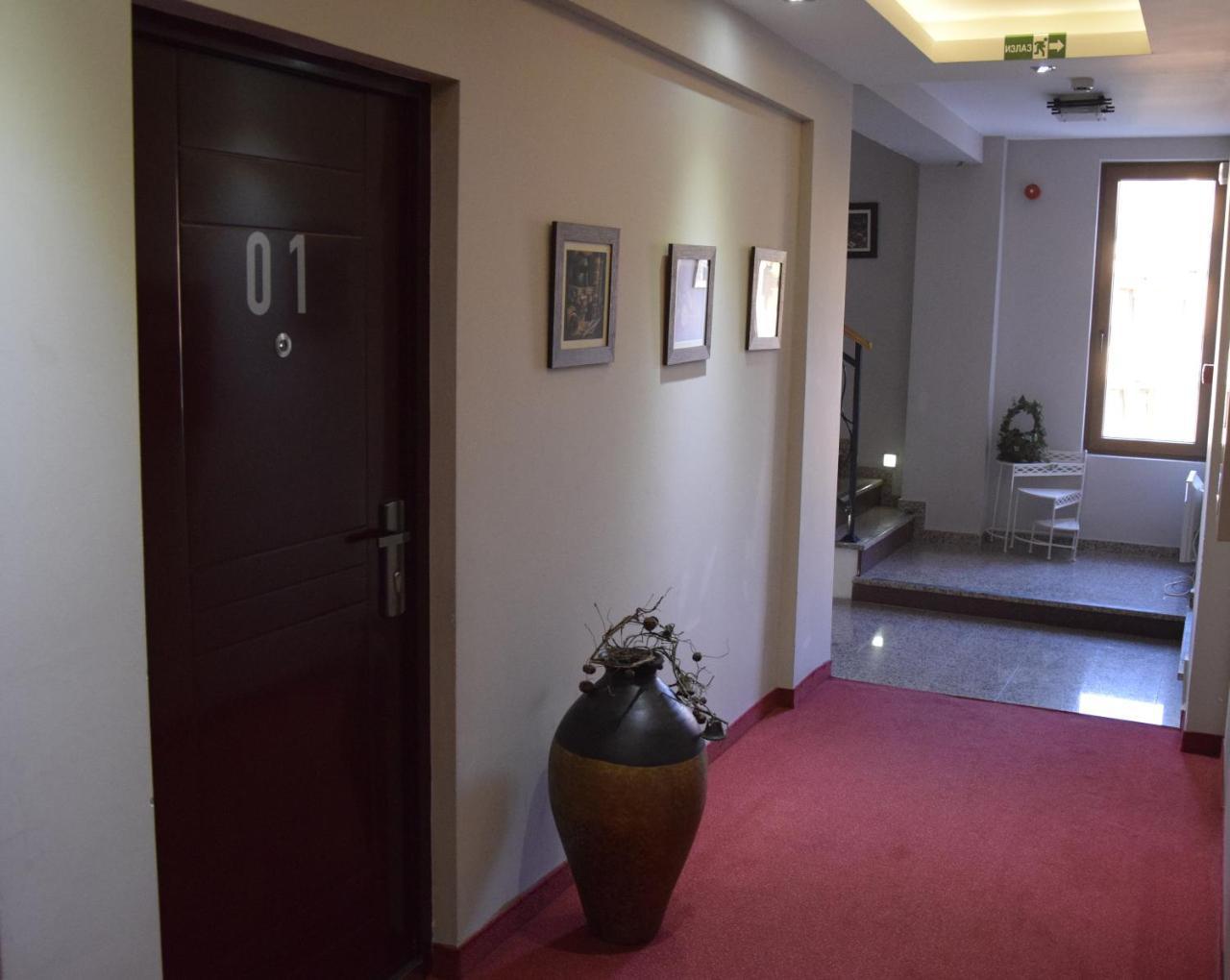 Lux Apartman B1 Milmari コパオニク エクステリア 写真